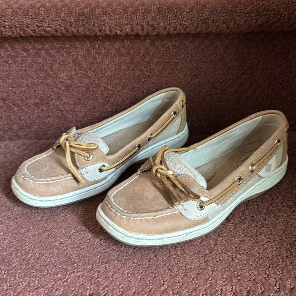 Like new women’s Sperry boat shoes